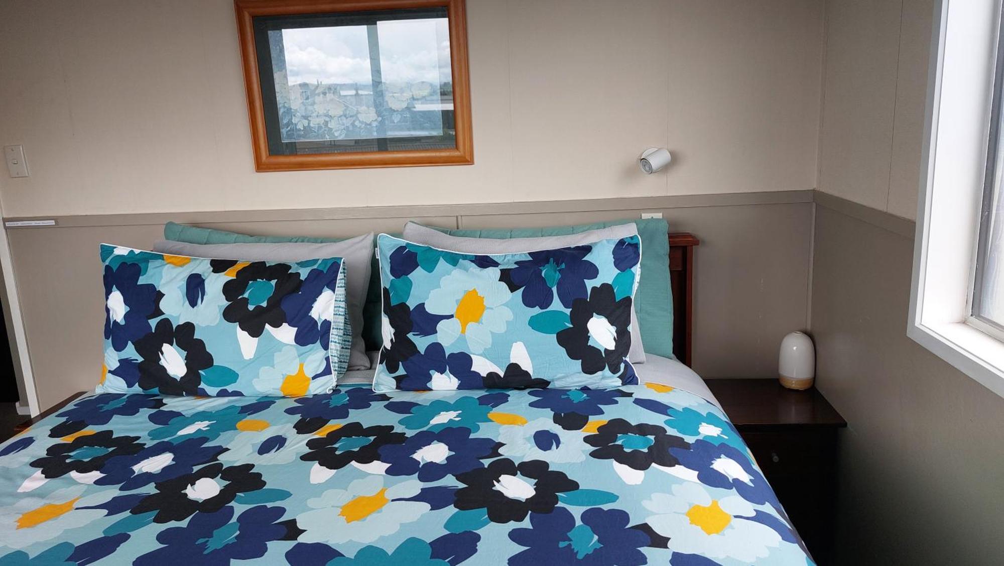 Bed And Breakfast Happy Home Taupo Accommodation Esterno foto