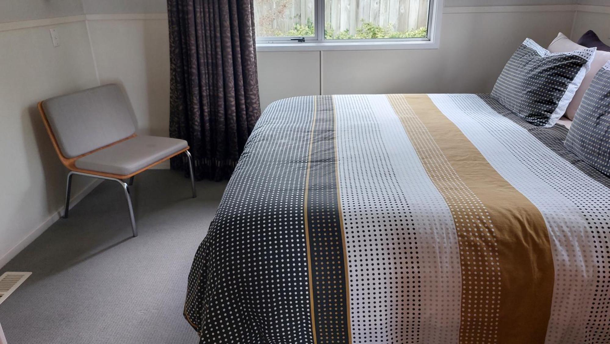 Bed And Breakfast Happy Home Taupo Accommodation Esterno foto