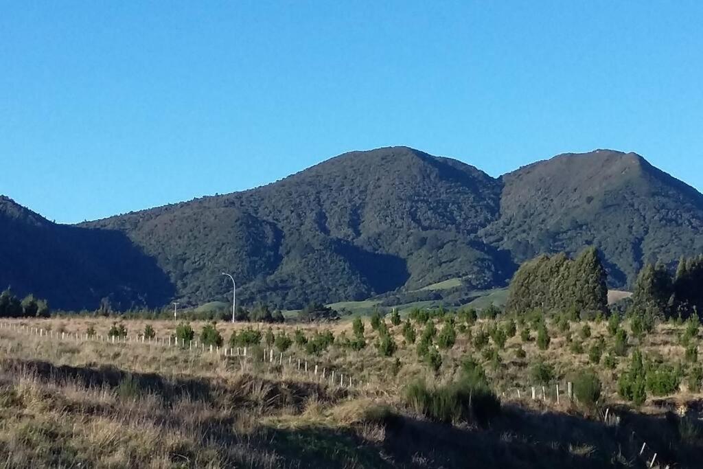 Bed And Breakfast Happy Home Taupo Accommodation Esterno foto