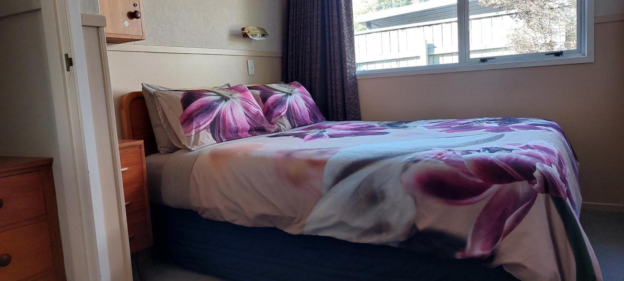 Bed And Breakfast Happy Home Taupo Accommodation Esterno foto