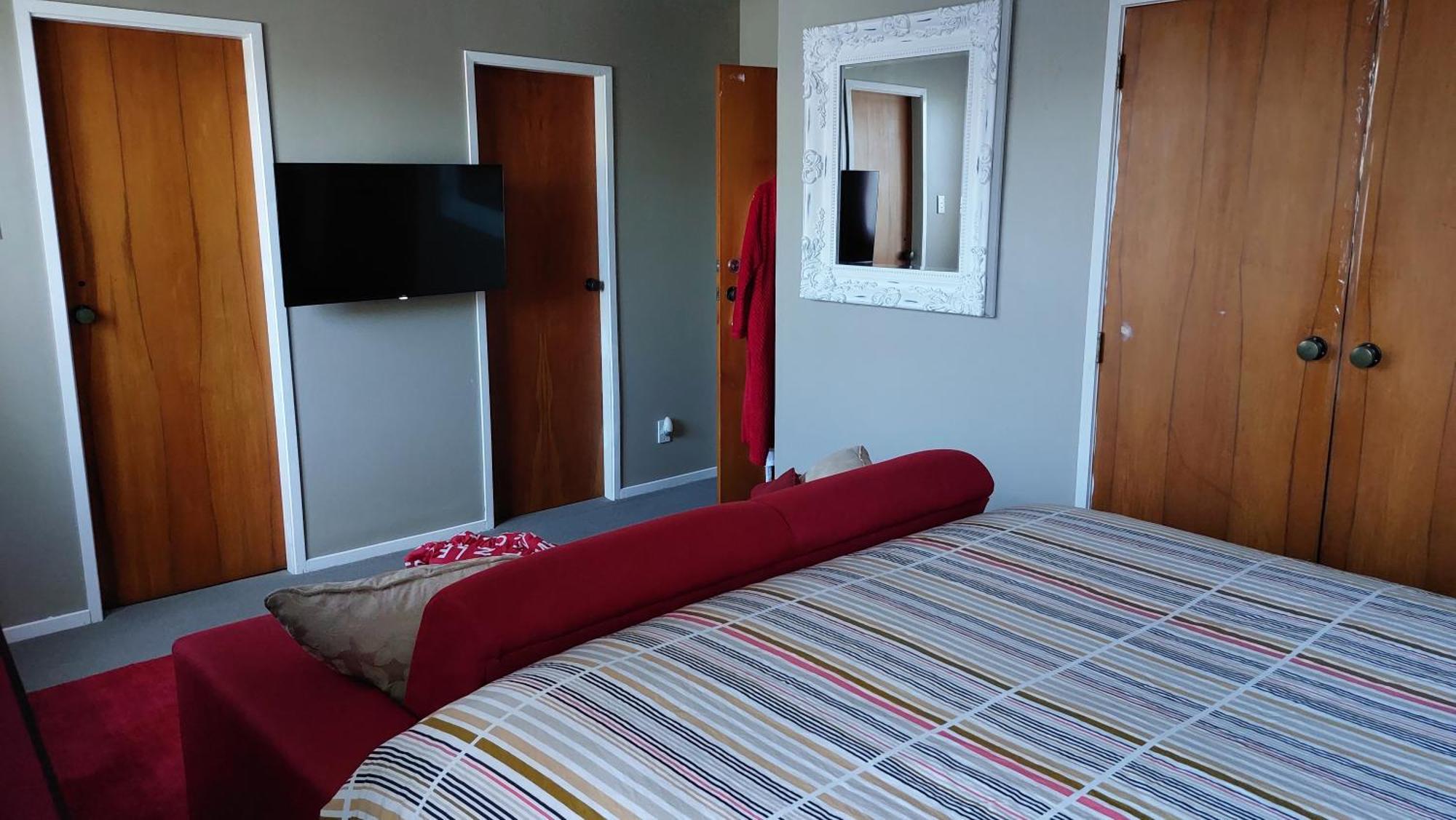 Bed And Breakfast Happy Home Taupo Accommodation Esterno foto